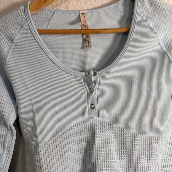 Free People Movement Light Blue Women's Long Sleeve Top M/L - Picture 5 of 6